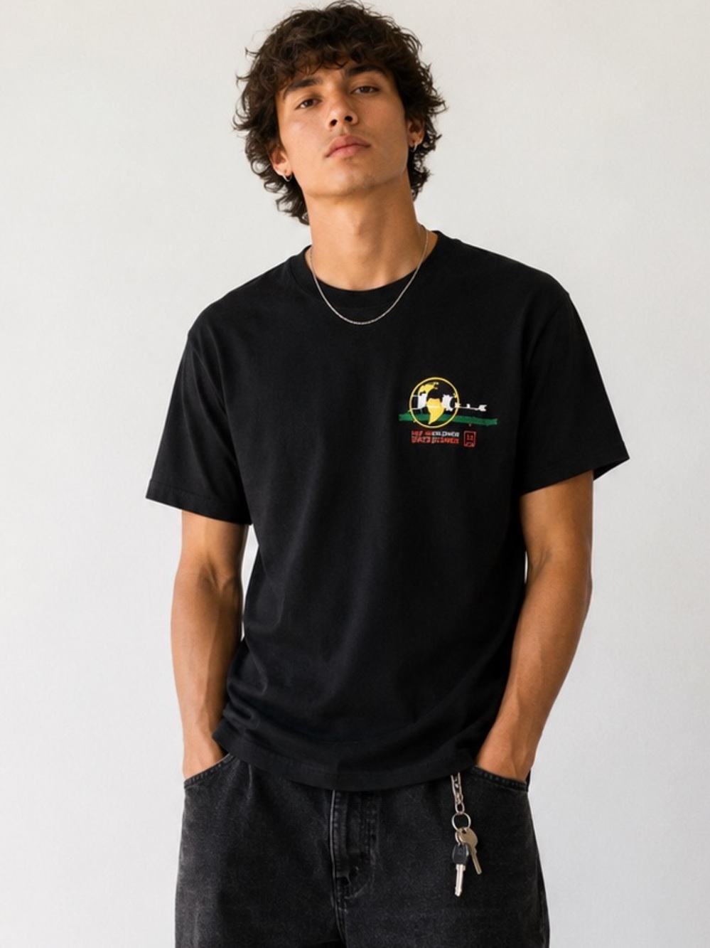HUF Graphic T-Shirt Cotton Worldwide Print Small Streetwear